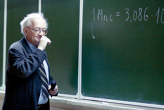 «Физик должен быть романтиком» Иллюстрация к новости: «Физик должен быть романтиком»