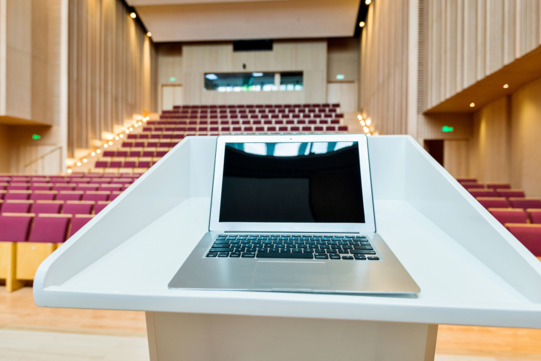 HSE Study Findings: 74 Percent of Teachers Who Did Not Employ Online Resources Now Use Them Illustration for news: HSE Study Findings: 74 Percent of Teachers Who Did Not Employ Online Resources Now Use Them