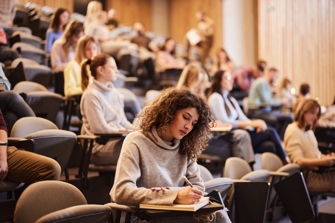 Education System Reforms Led to Better University Performance, HSE Researchers Find Illustration for news: Education System Reforms Led to Better University Performance, HSE Researchers Find